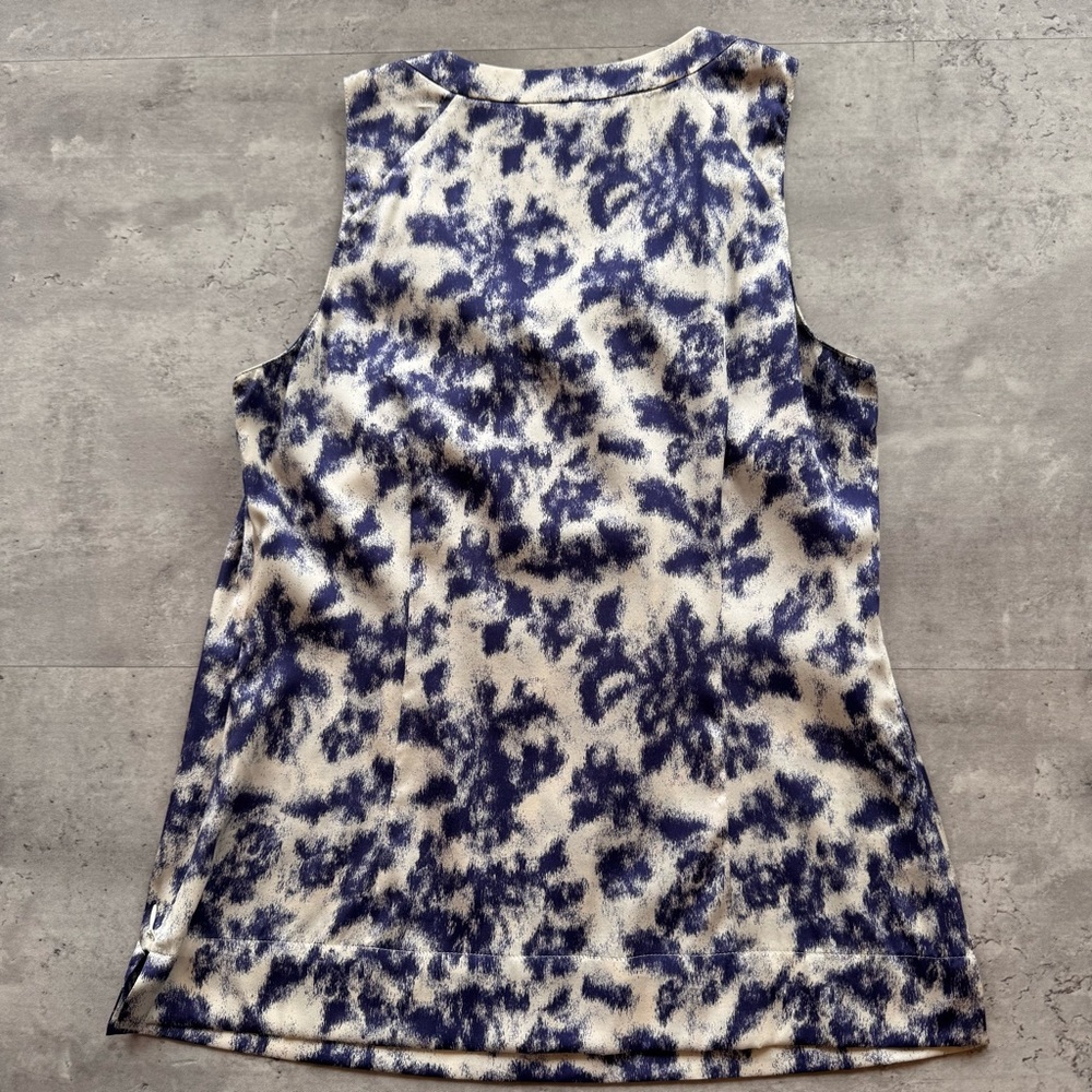 Halogen Silk Sleeveless Blouse Hidden Zipper Periwinkle Blue Purple Size XS - Picture 6 of 8